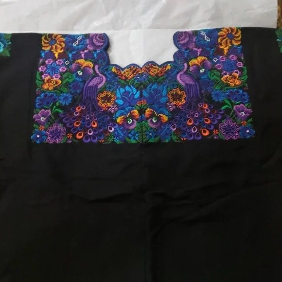 Beautiful Authentic Hand Made Embroidered Blouse - Picture 1 of 3